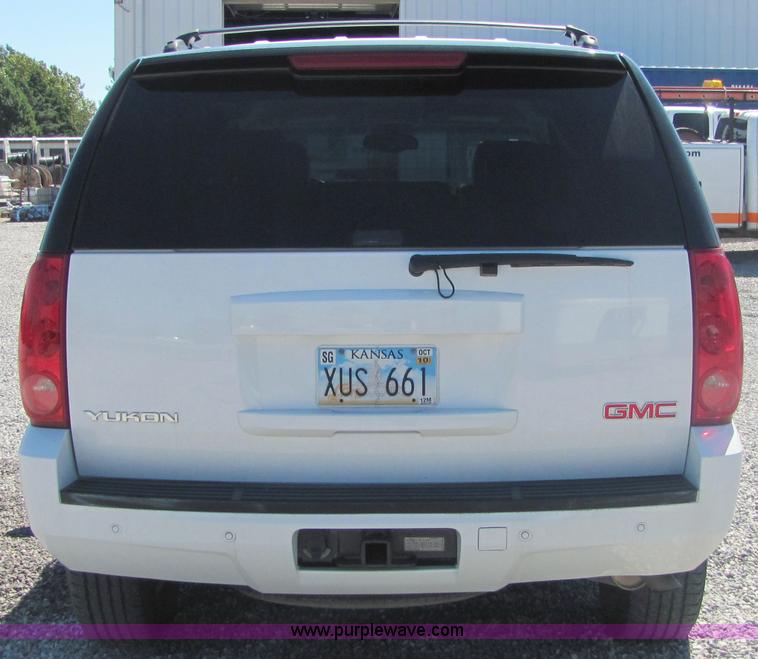 image for item 4735 2007 GMC Yukon