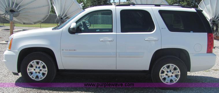 image for item 4735 2007 GMC Yukon