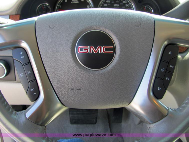 image for item 4735 2007 GMC Yukon