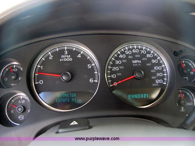 image for item 4735 2007 GMC Yukon