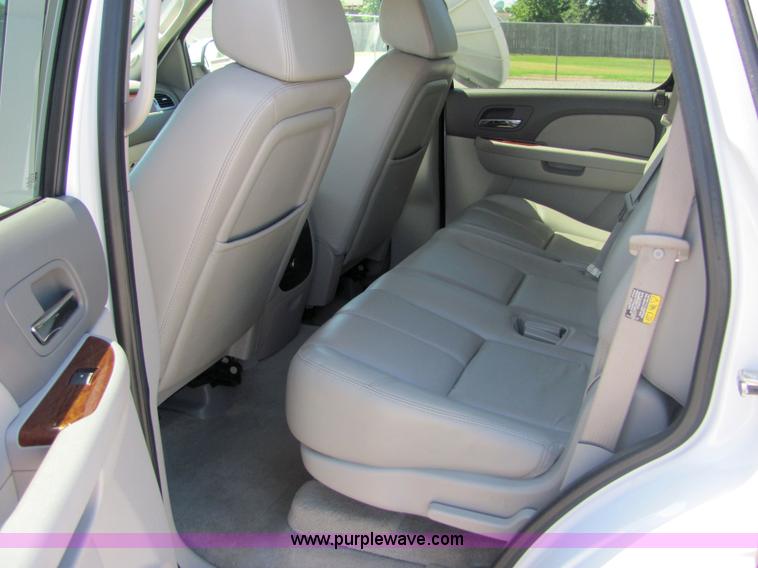 image for item 4735 2007 GMC Yukon