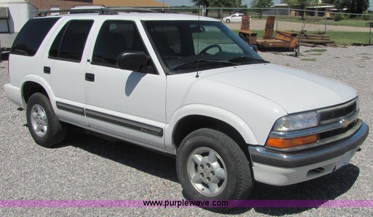 image for item 4774 2000 Chevrolet Blazer