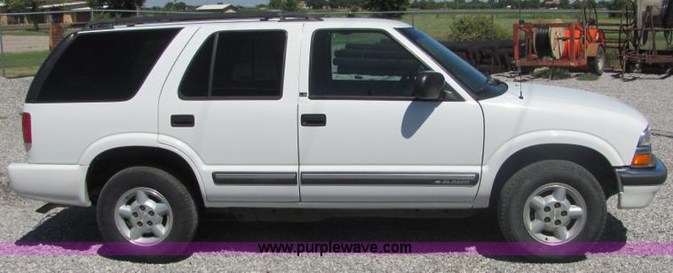 image for item 4774 2000 Chevrolet Blazer