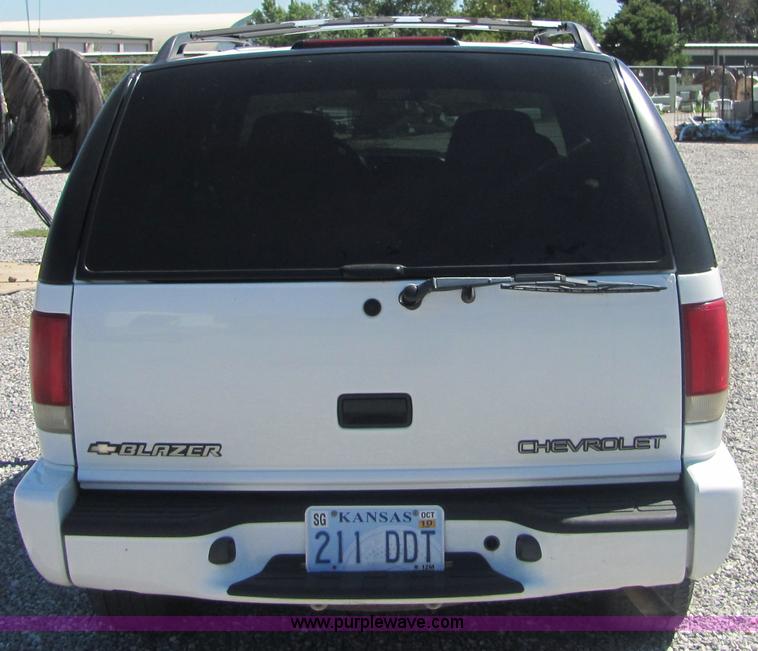 image for item 4774 2000 Chevrolet Blazer