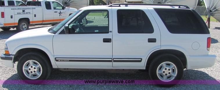 image for item 4774 2000 Chevrolet Blazer