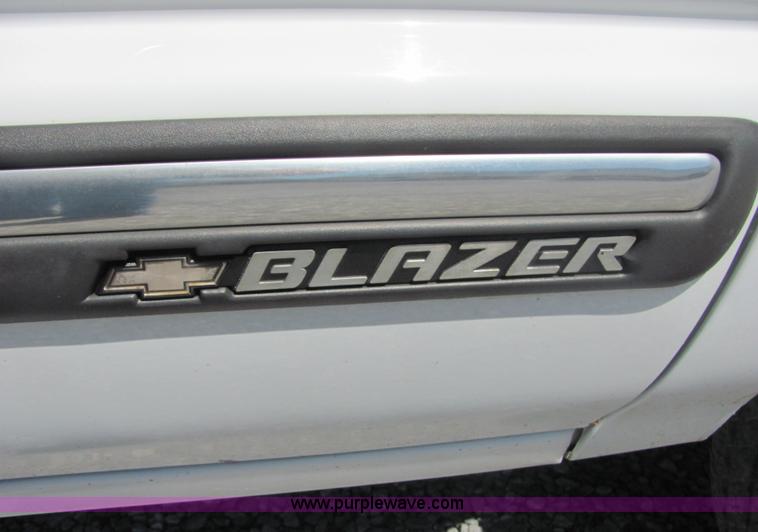 image for item 4774 2000 Chevrolet Blazer