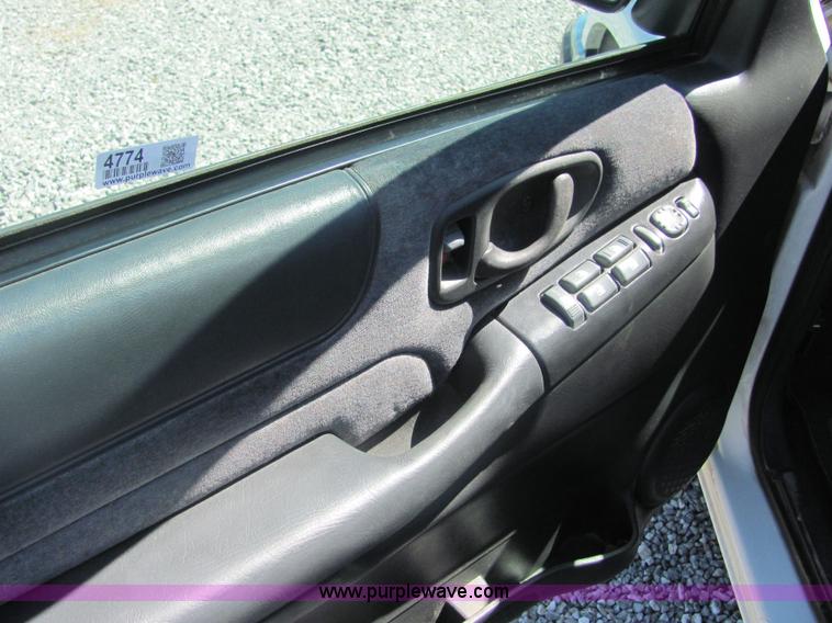 image for item 4774 2000 Chevrolet Blazer