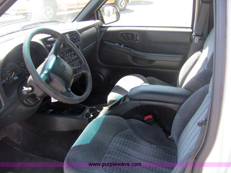 image for item 4774 2000 Chevrolet Blazer