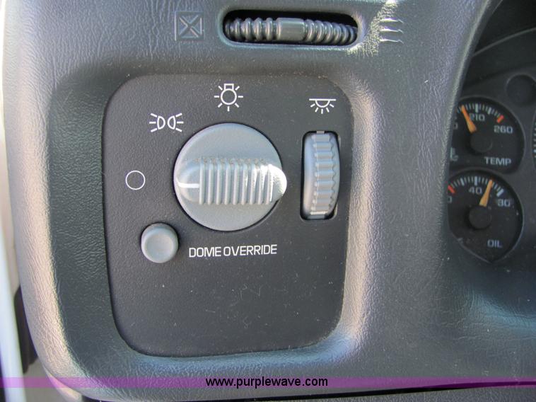 image for item 4774 2000 Chevrolet Blazer