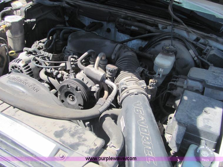 image for item 4774 2000 Chevrolet Blazer