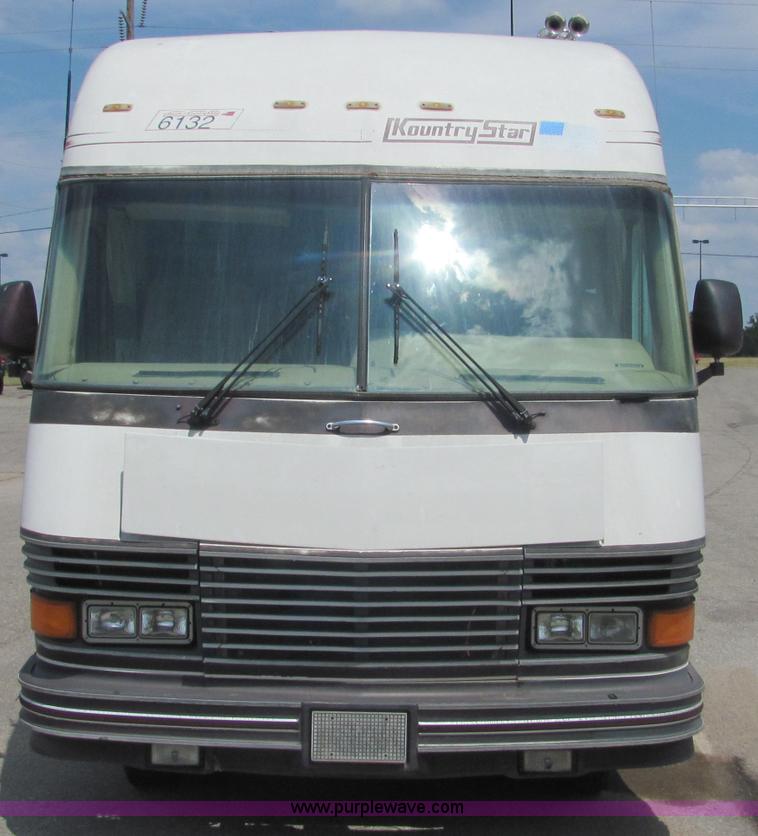 image for item 4807 1990 Chevrolet P30 37' Kounty Star motor home