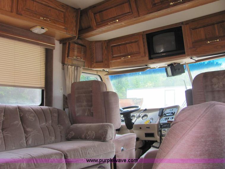 image for item 4807 1990 Chevrolet P30 37' Kounty Star motor home
