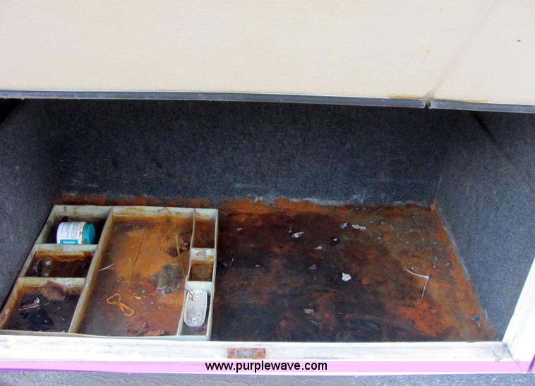 image for item 4807 1990 Chevrolet P30 37' Kounty Star motor home