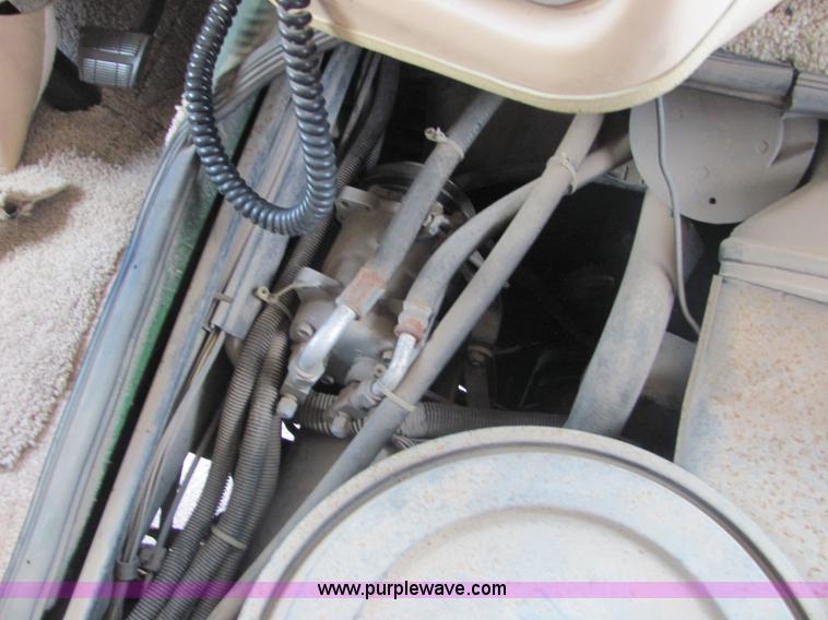 image for item 4807 1990 Chevrolet P30 37' Kounty Star motor home