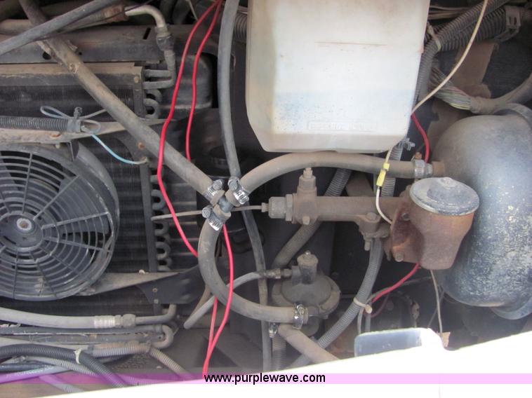 image for item 4807 1990 Chevrolet P30 37' Kounty Star motor home