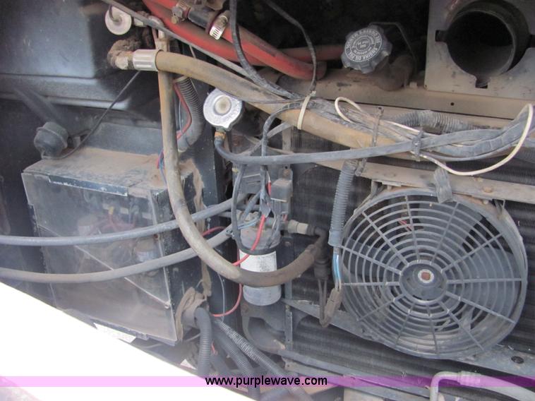 image for item 4807 1990 Chevrolet P30 37' Kounty Star motor home