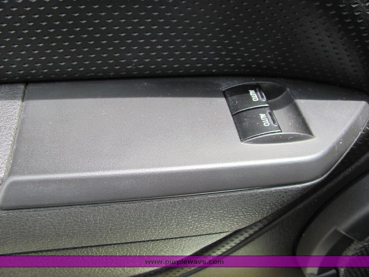 image for item 6018 2006 Ford Mustang