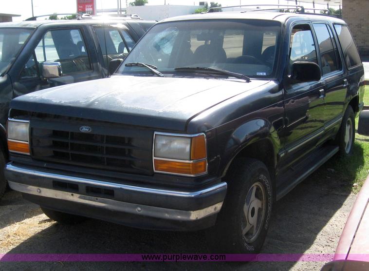 image for item 6147 1992 Ford Explorer