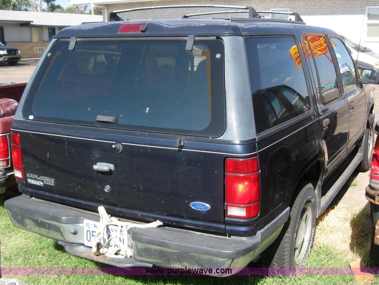image for item 6147 1992 Ford Explorer
