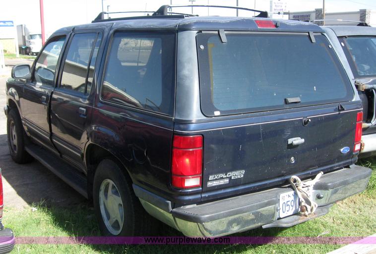 image for item 6147 1992 Ford Explorer