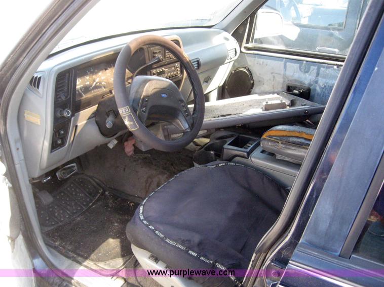 image for item 6147 1992 Ford Explorer