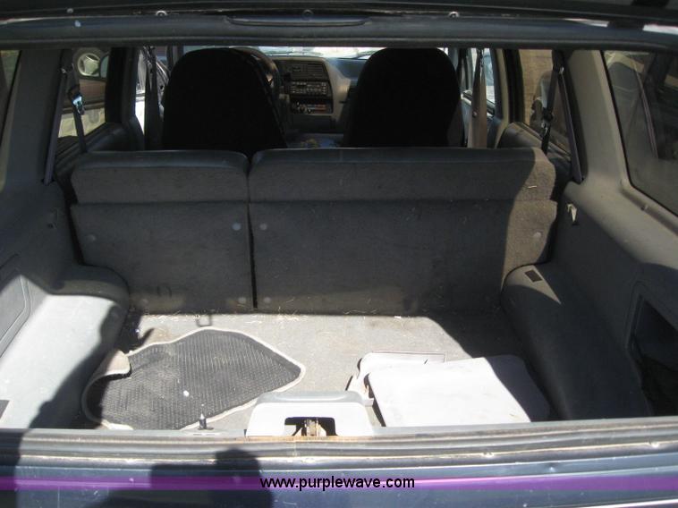 image for item 6147 1992 Ford Explorer