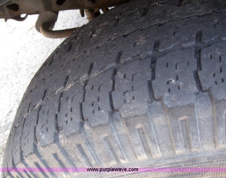 image for item 6147 1992 Ford Explorer