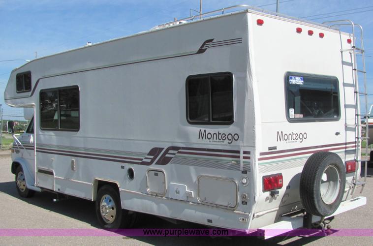 image for item 6188 1994 Chevrolet G30 Montego motor home