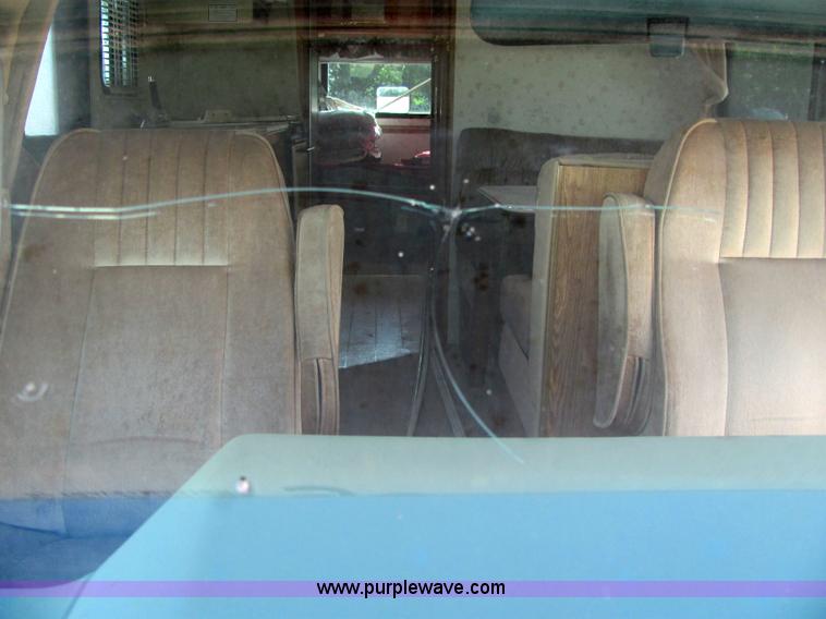 image for item 6188 1994 Chevrolet G30 Montego motor home