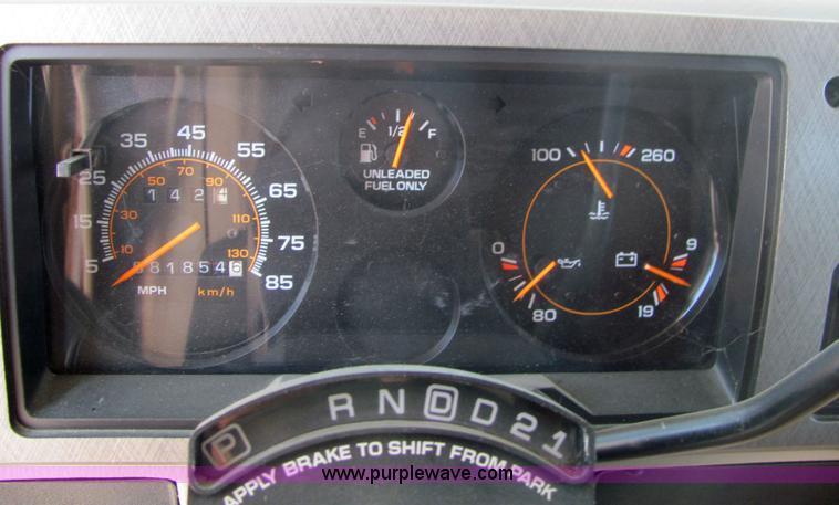 image for item 6188 1994 Chevrolet G30 Montego motor home