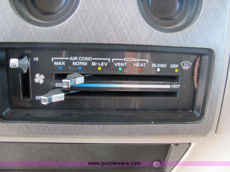 image for item 6188 1994 Chevrolet G30 Montego motor home