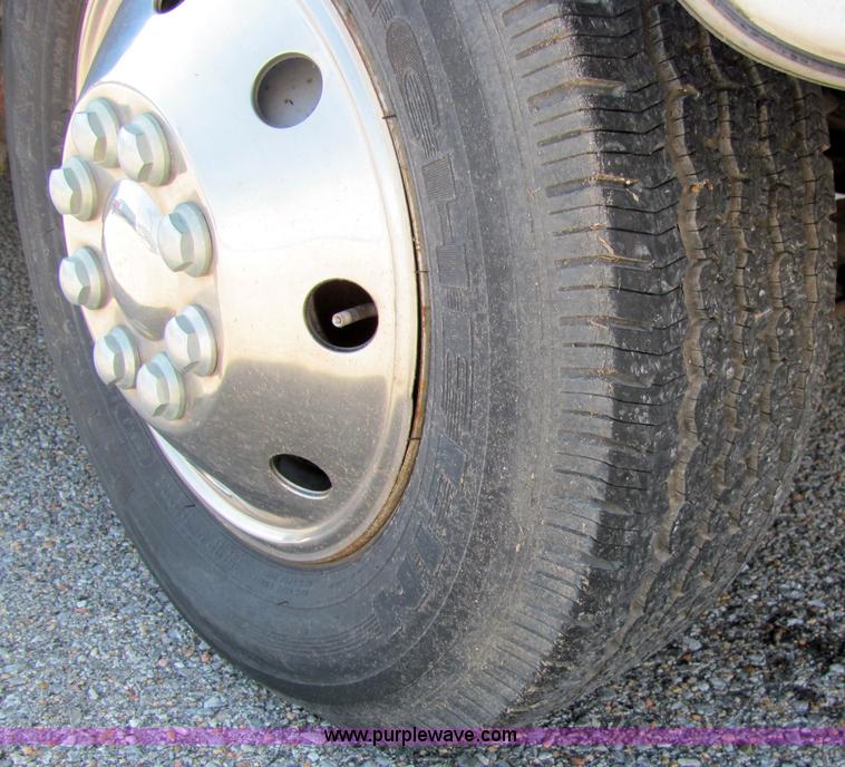 image for item 6188 1994 Chevrolet G30 Montego motor home