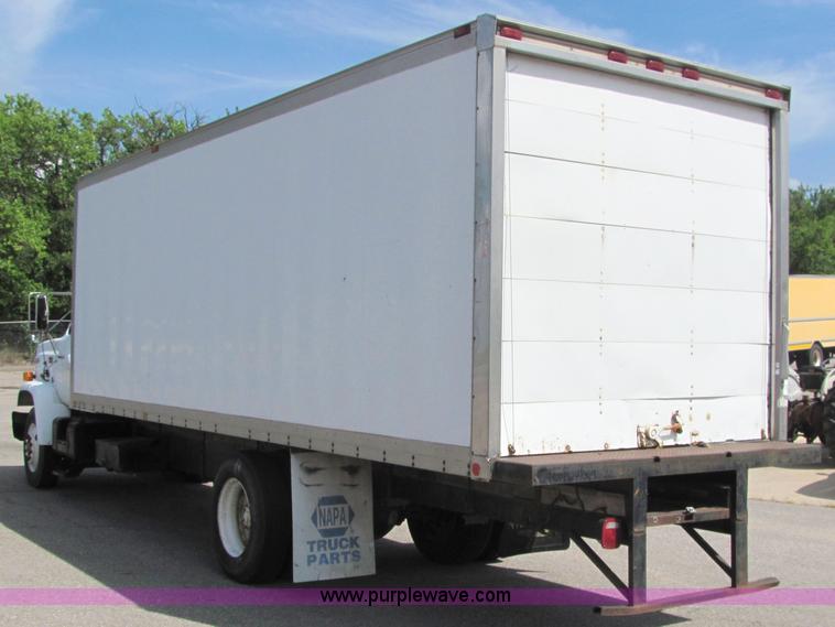 image for item 6680 1989 GMC 7000 Top Kick box truck