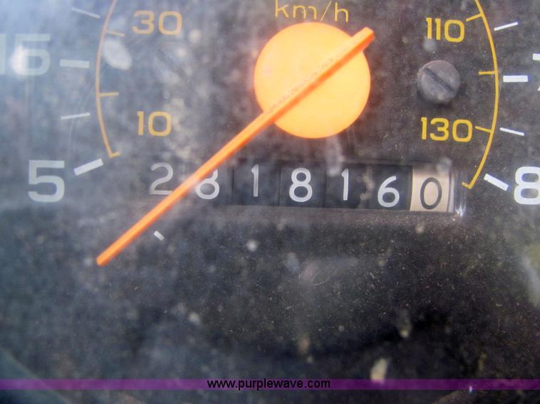 image for item 6680 1989 GMC 7000 Top Kick box truck