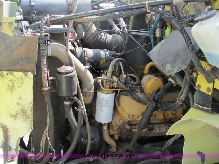 image for item 6680 1989 GMC 7000 Top Kick box truck