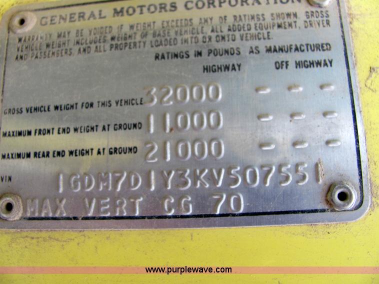 image for item 6680 1989 GMC 7000 Top Kick box truck