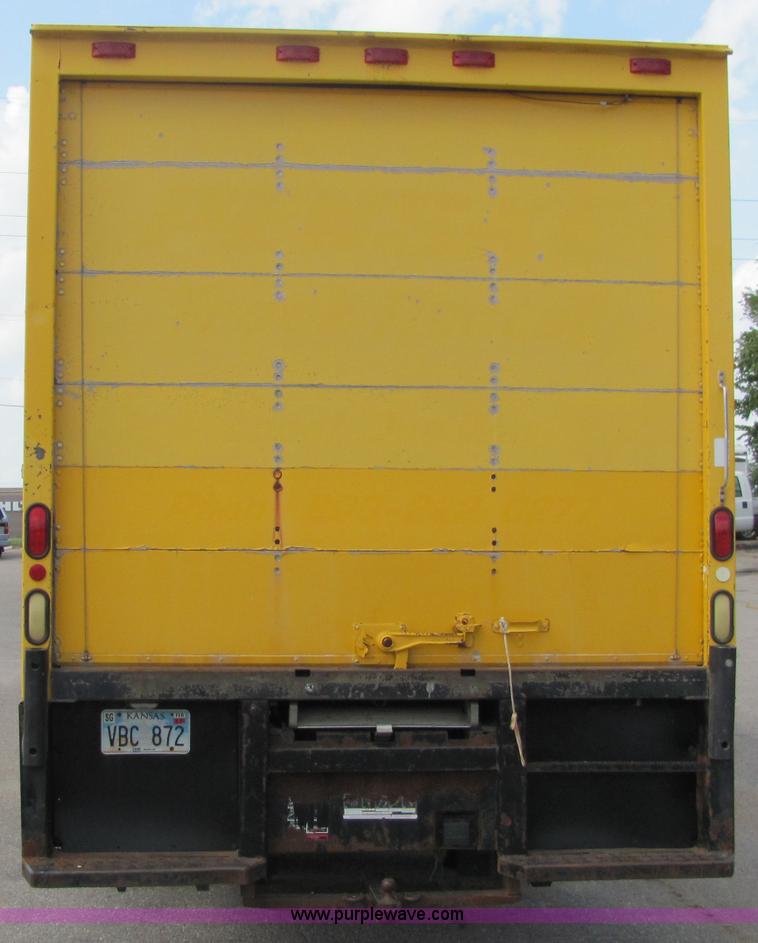 image for item 6681 1997 GMC C7H042 Top Kick box truck