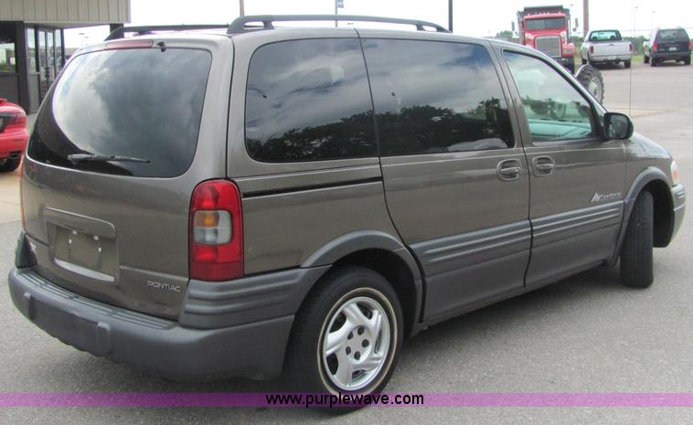 image for item 6733 2004 Pontiac Montana