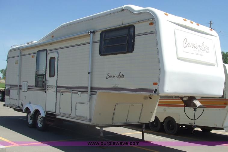 image for item 7118 1992 Carriage Carrie Lite fifth wheel camper