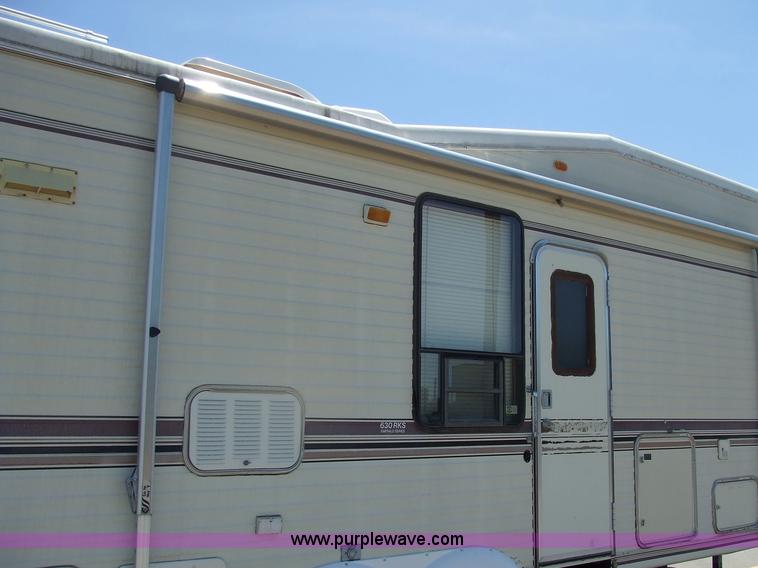 image for item 7118 1992 Carriage Carrie Lite fifth wheel camper