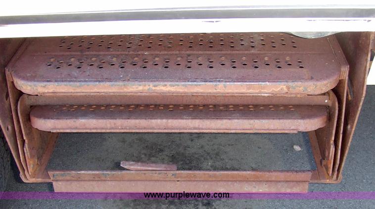 image for item 7118 1992 Carriage Carrie Lite fifth wheel camper