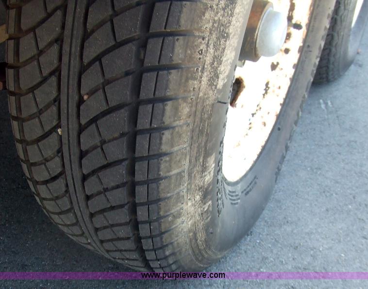 image for item 7118 1992 Carriage Carrie Lite fifth wheel camper