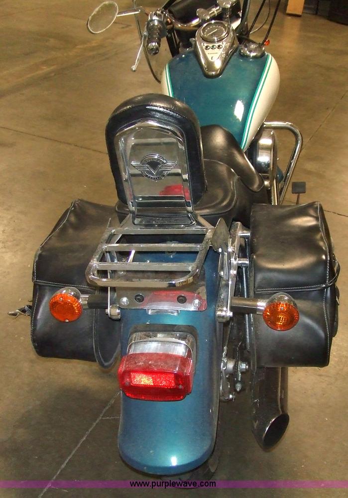 image for item 7119 2005 Kawasaki Vulcan 800 motorcycle