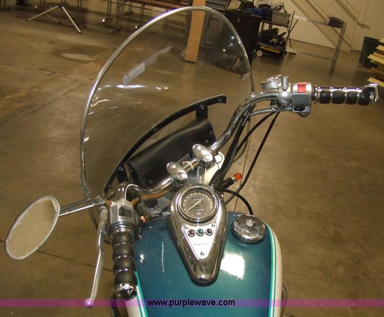 image for item 7119 2005 Kawasaki Vulcan 800 motorcycle