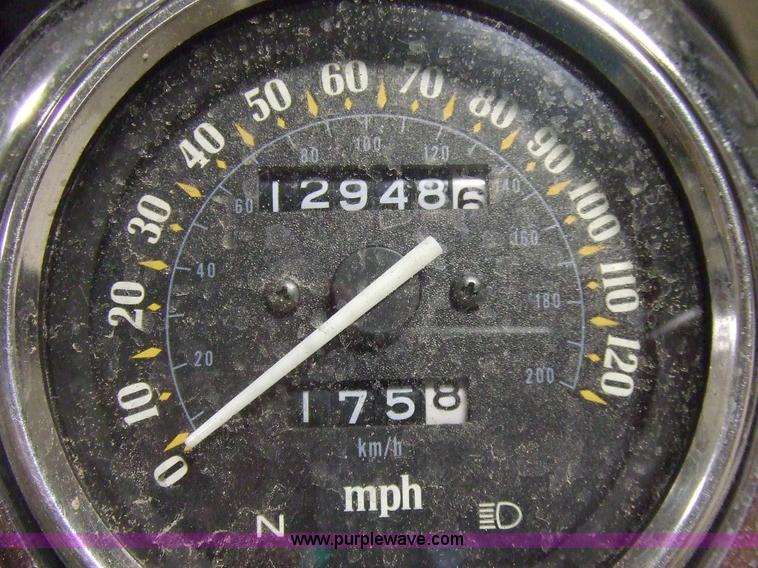 image for item 7119 2005 Kawasaki Vulcan 800 motorcycle