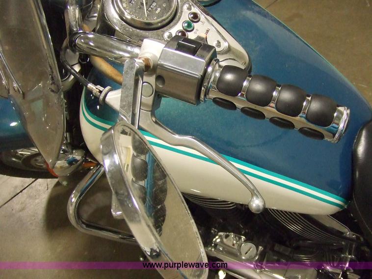 image for item 7119 2005 Kawasaki Vulcan 800 motorcycle
