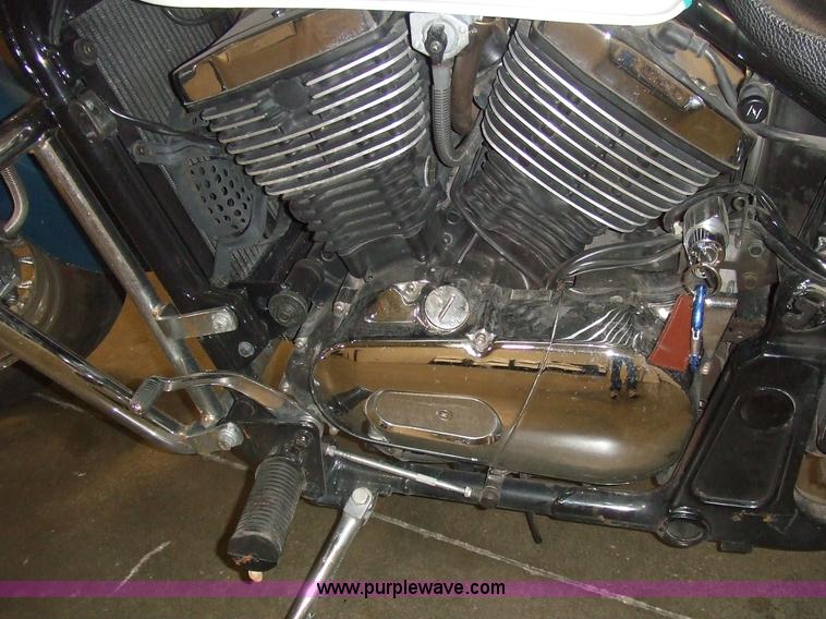 image for item 7119 2005 Kawasaki Vulcan 800 motorcycle