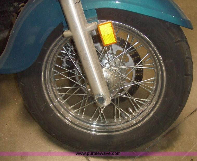 image for item 7119 2005 Kawasaki Vulcan 800 motorcycle