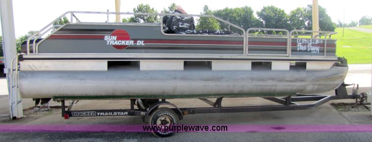 image for item 7158 1990 Bass Buggy Sun Tracker DL pontoon boat