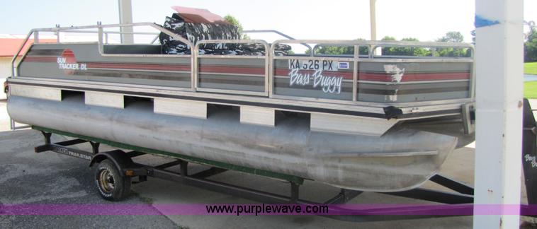 image for item 7158 1990 Bass Buggy Sun Tracker DL pontoon boat